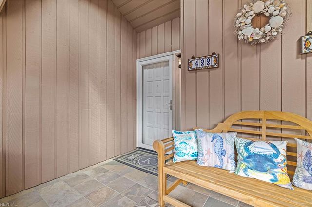 700 Oriole Dr Apt 422, Virginia Beach, VA 23451