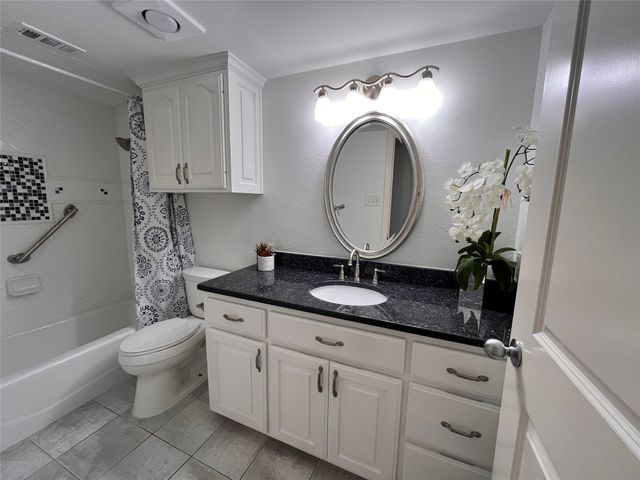 6315 Campbell Road 207, Dallas, TX 75248