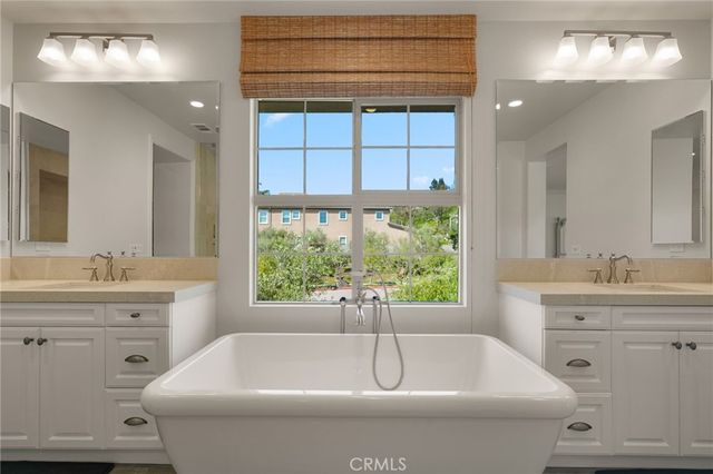 1552 Sunset View Dr, Lake Forest, CA 92679