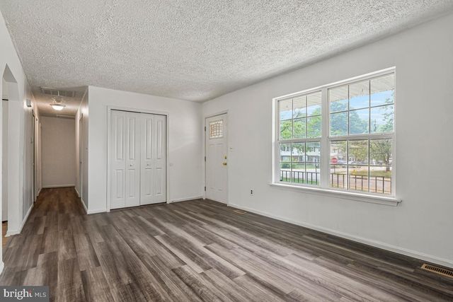 2 PUEBLO CIR, Indian Head, MD 20640