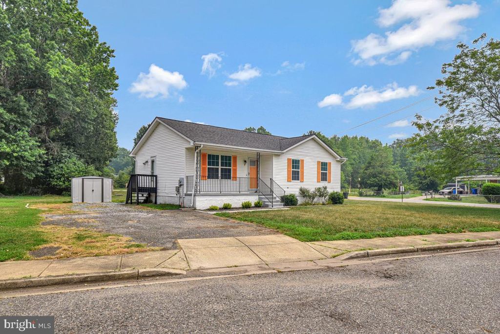 2 PUEBLO CIR, Indian Head, MD 20640