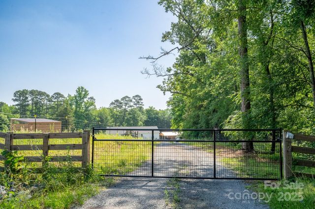 16132 Mclester Road, Oakboro, NC 28129