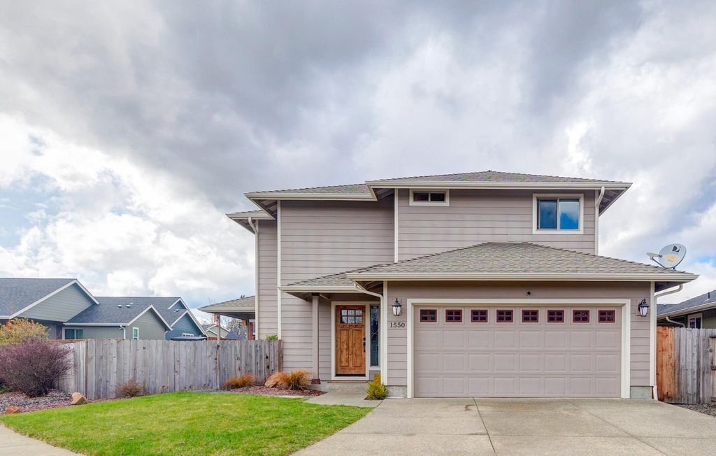 1550 Kokanee Lane, Grants Pass, OR 97527