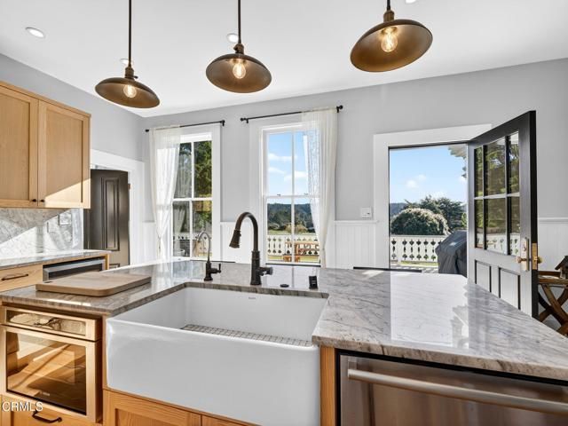 44900 Little Lake Road, Mendocino, CA 95460