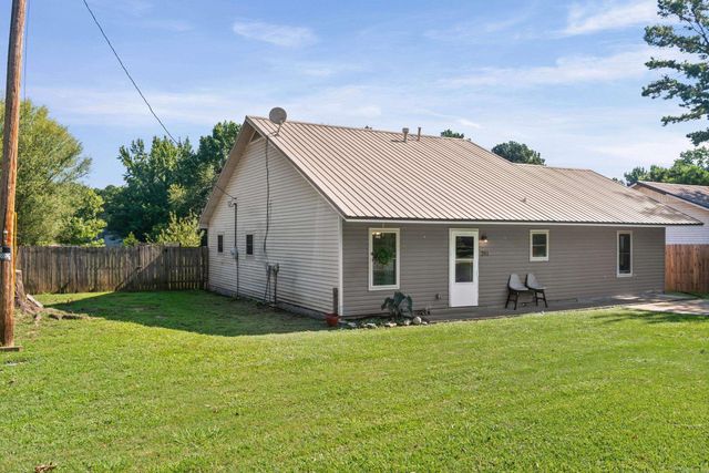 201 Hendrix St., Bald Knob, AR 72010