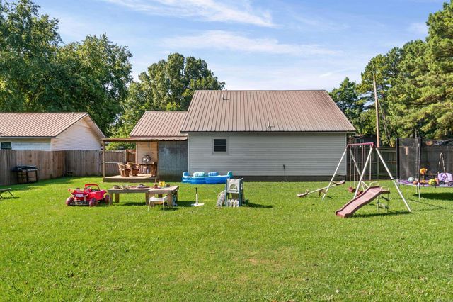 201 Hendrix St., Bald Knob, AR 72010