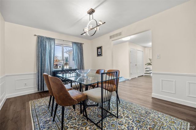 38309 Southfarm Lane, Northville, MI 48167