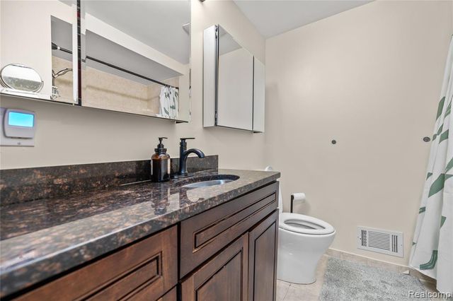 38309 Southfarm Lane, Northville, MI 48167