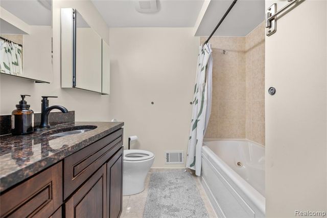 38309 Southfarm Lane, Northville, MI 48167