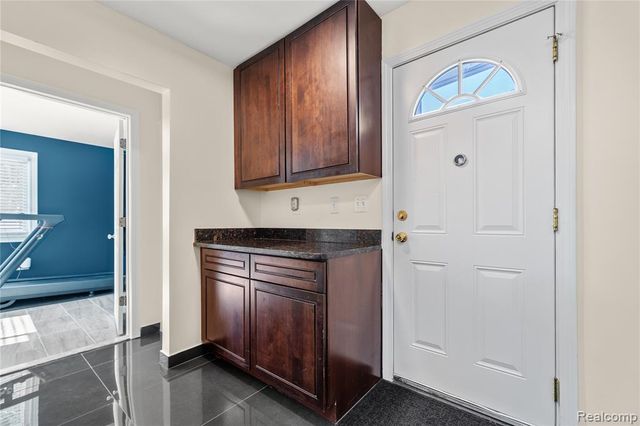 38309 Southfarm Lane, Northville, MI 48167