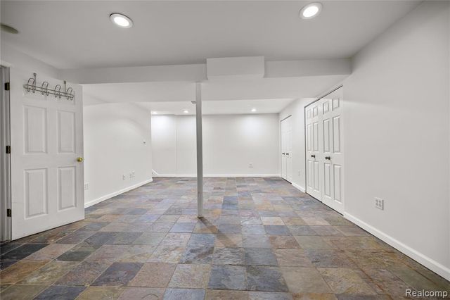 38309 Southfarm Lane, Northville, MI 48167