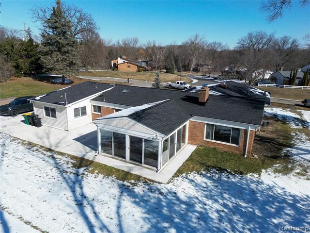 38309 Southfarm Lane, Northville, MI 48167