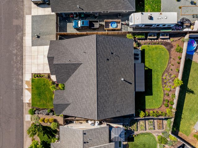 1004 Arana Drive, Phoenix, OR 97535