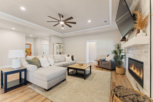 1004 Arana Drive, Phoenix, OR 97535