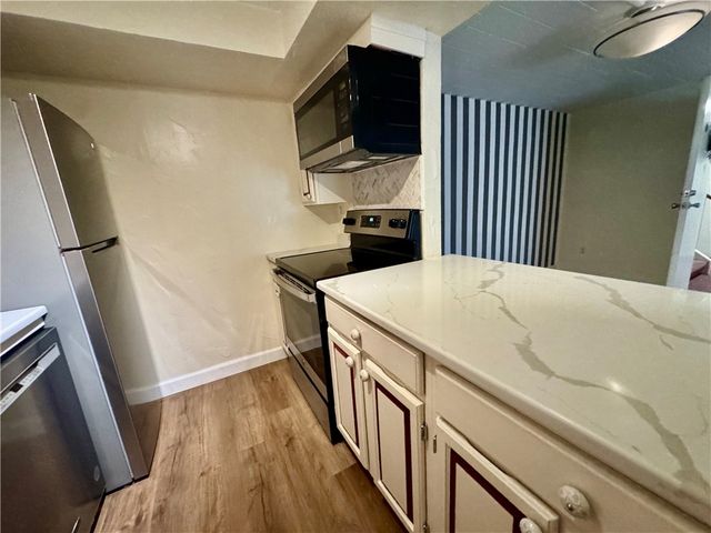 321 Ridge Point Circle B13, Bridgeville, PA 15017