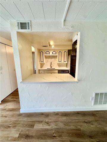 321 Ridge Point Circle B13, Bridgeville, PA 15017