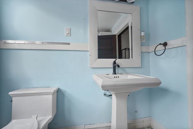 104 Magoun Street, Bloomington, IL 61701