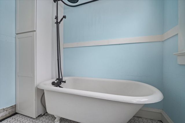 104 Magoun Street, Bloomington, IL 61701