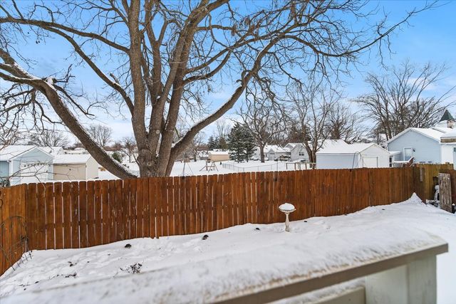 104 Magoun Street, Bloomington, IL 61701