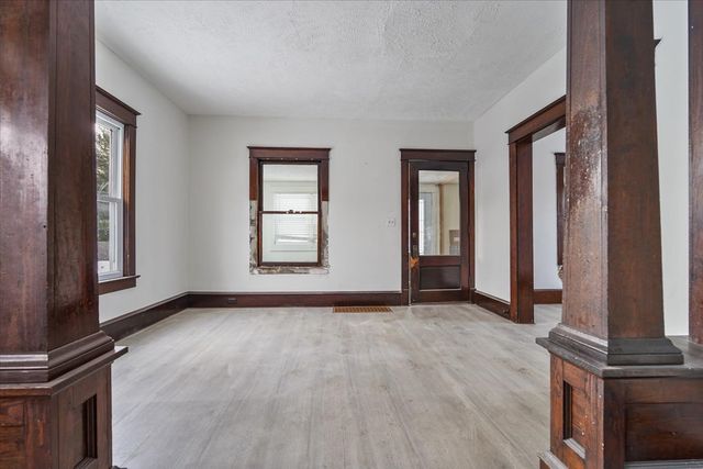 104 Magoun Street, Bloomington, IL 61701