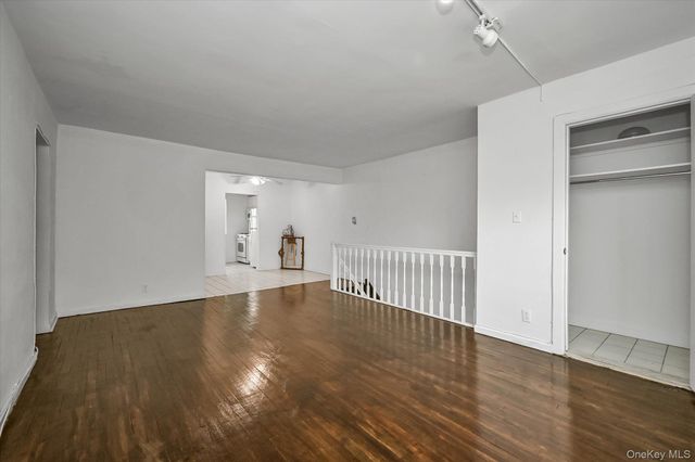 67-44 152nd Street 283B, Flushing, NY 11367