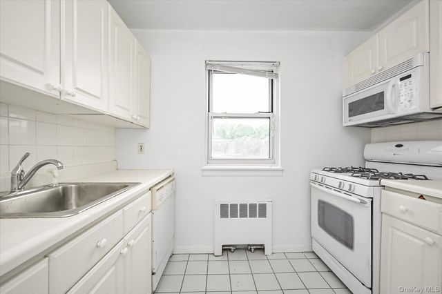 67-44 152nd Street 283B, Flushing, NY 11367