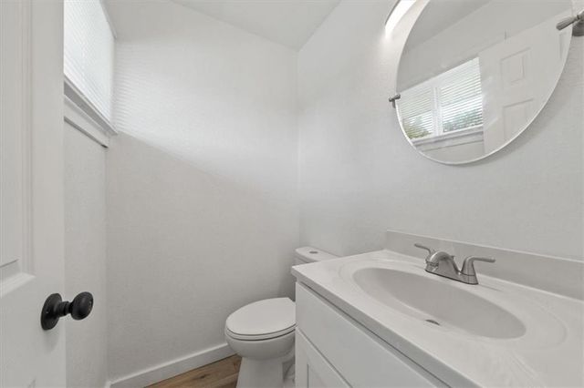 2203 Twin Oaks Drive, Harrisonville, MO 64701