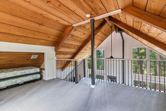 16902 Mckenzie Dr, Pioneer, CA 95666