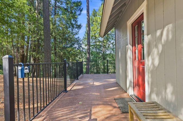 16902 Mckenzie Dr, Pioneer, CA 95666