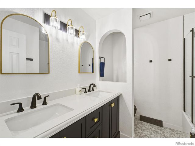1080 S Garrison Street, Lakewood, CO 80226