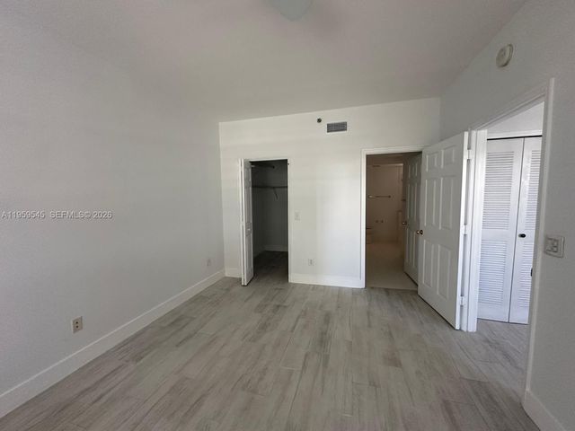 3245 NE 184 St 13304, Aventura, FL 33160