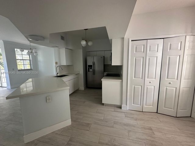 3245 NE 184 St 13304, Aventura, FL 33160