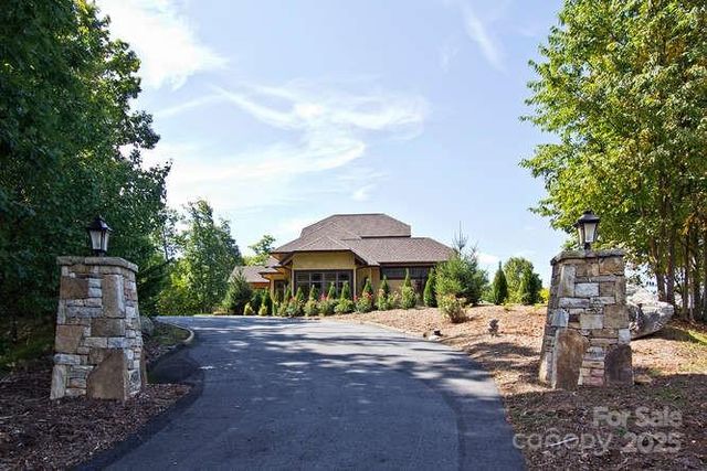 93 Lombard Street, Waynesville, NC 28786