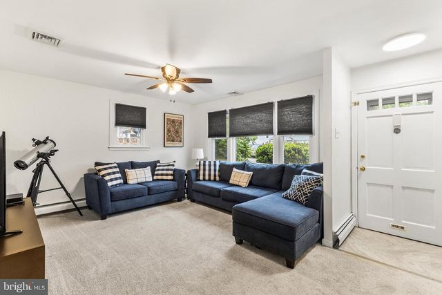 7 BROOKSIDE RD, Glenside, PA 19038