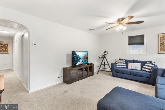 7 BROOKSIDE RD, Glenside, PA 19038