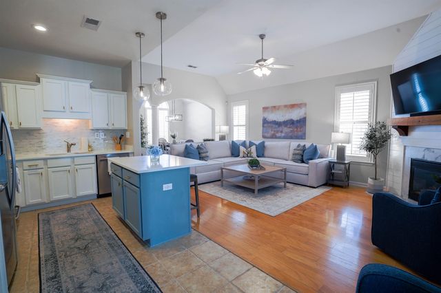 4885 SHAWS RIDGE CV, Arlington, TN 38002