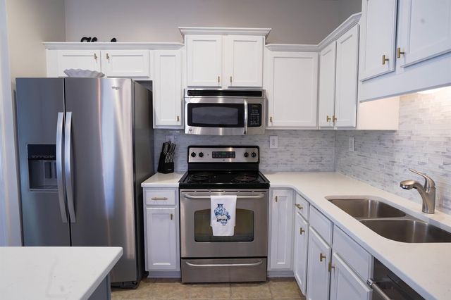 4885 SHAWS RIDGE CV, Arlington, TN 38002