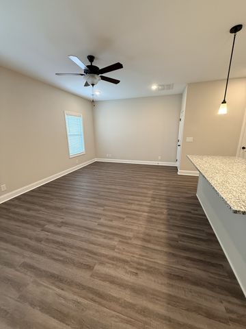 216 W Fallow Ct, Clarksville, TN 37040