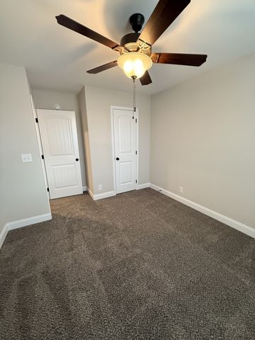 216 W Fallow Ct, Clarksville, TN 37040