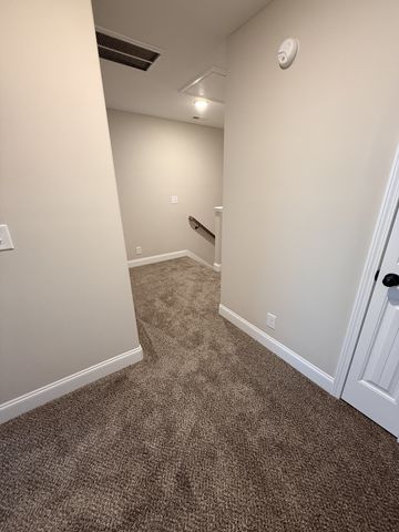 216 W Fallow Ct, Clarksville, TN 37040