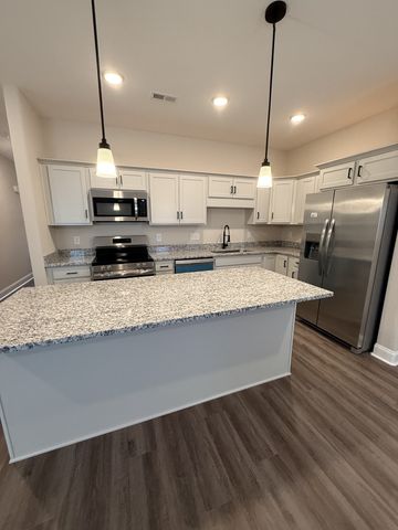 216 W Fallow Ct, Clarksville, TN 37040