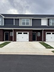 216 W Fallow Ct, Clarksville, TN 37040