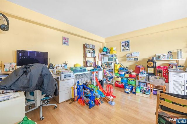 8800 Boulevard East 7F, North Bergen, NJ 07047