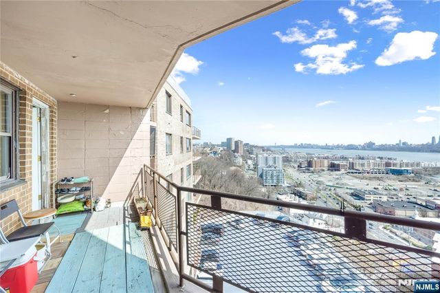 8800 Boulevard East 7F, North Bergen, NJ 07047