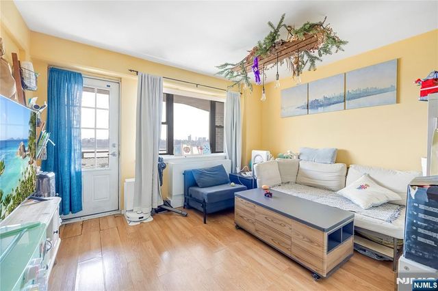 8800 Boulevard East 7F, North Bergen, NJ 07047