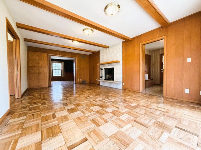 1100 Duchess COURT, Bayside, WI 53217