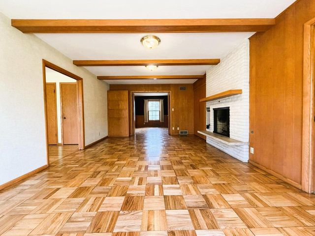 1100 Duchess COURT, Bayside, WI 53217