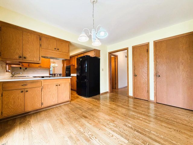 1100 Duchess COURT, Bayside, WI 53217