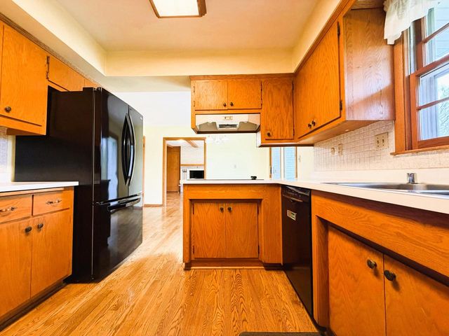 1100 Duchess COURT, Bayside, WI 53217