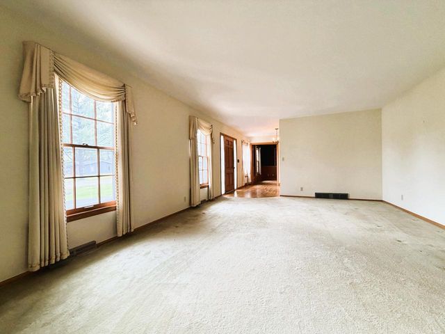 1100 Duchess COURT, Bayside, WI 53217